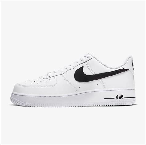 nike schuhe mit schwarzem nike zeichen|Nike herren sneaker.